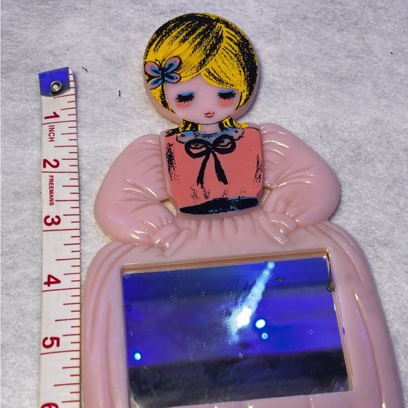 Vintage Handheld Mirror - Picture 4 of 7